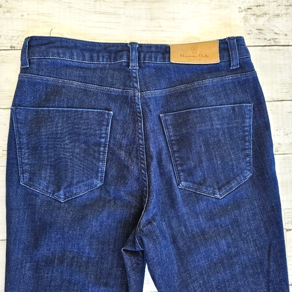 Massimo Dutti Dark Denim Blue Jeans Lightweight Semi Flare Mid Rise Fray Bottoms - Picture 5 of 8